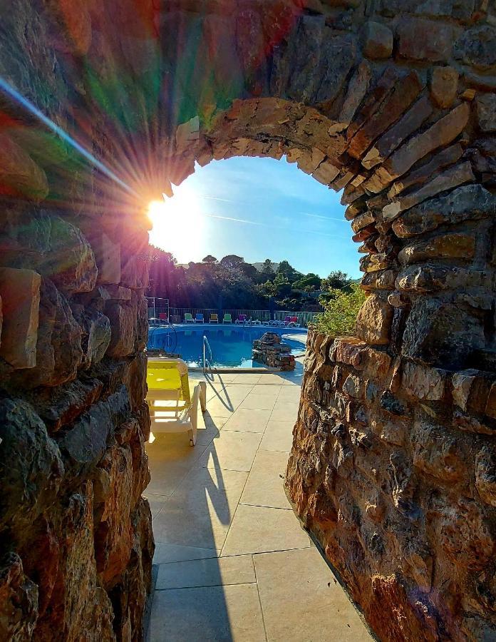 Hotel Les Hauts De Mourèze Dış mekan fotoğraf